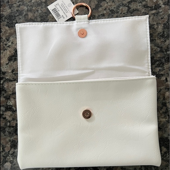 Leatherette case - Picture 2 of 4